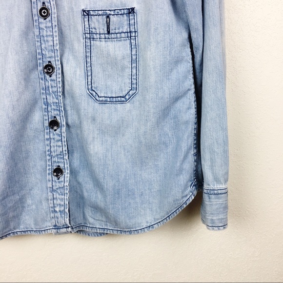 GAP | Button Down Faded Chambray Shirt - Picture 5 of 6